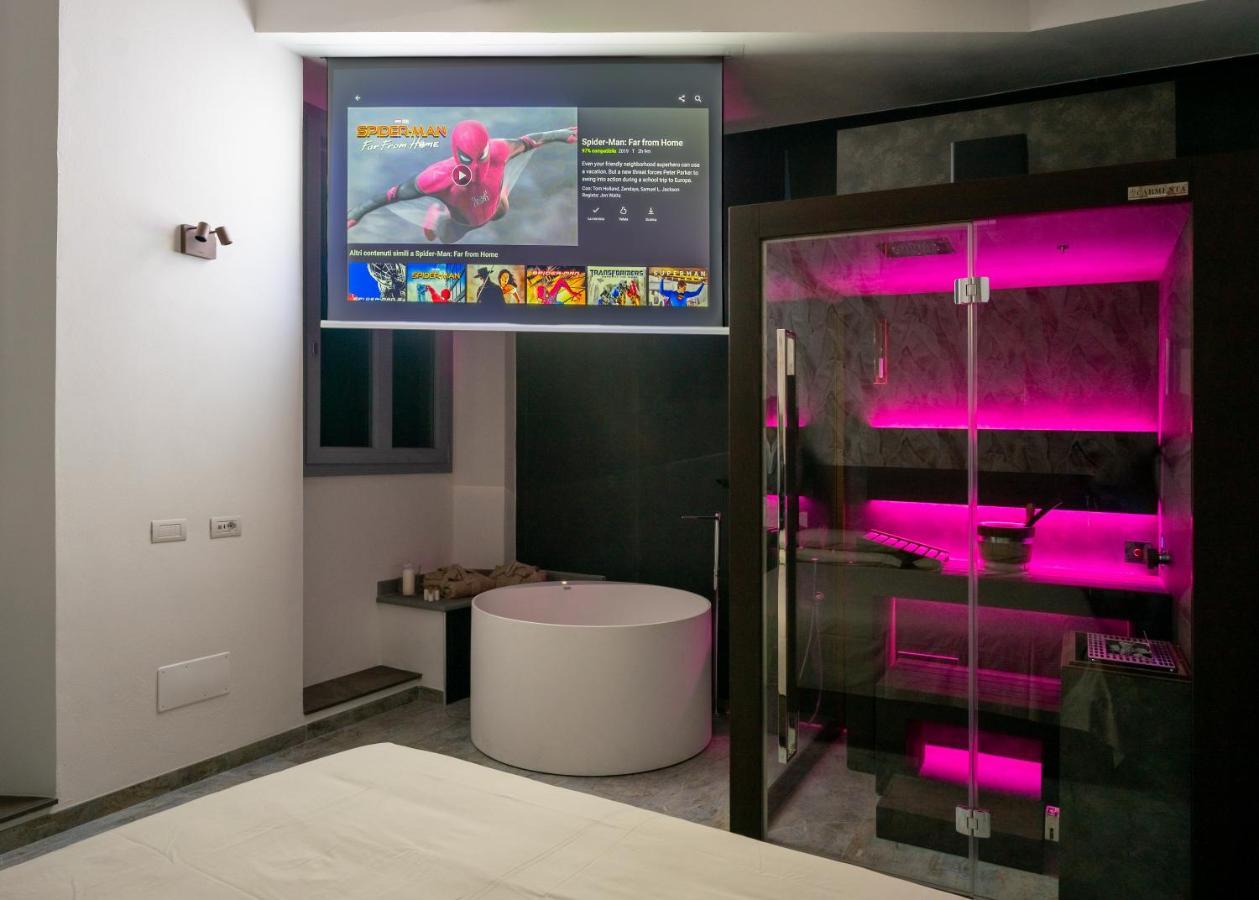 F1Rst Suite Apartment & Spa 佛罗伦萨 外观 照片