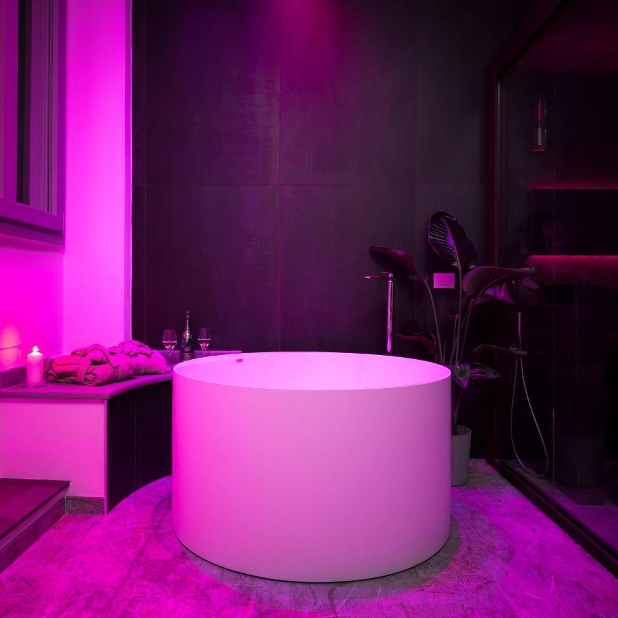 F1Rst Suite Apartment & Spa 佛罗伦萨 外观 照片